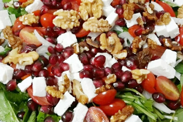 Rocket Salad with Pomegranate and the Secret of the Mix