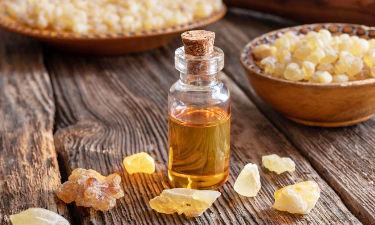 Frankincense Helps with Skin Whitening and Tightening – The World of Women