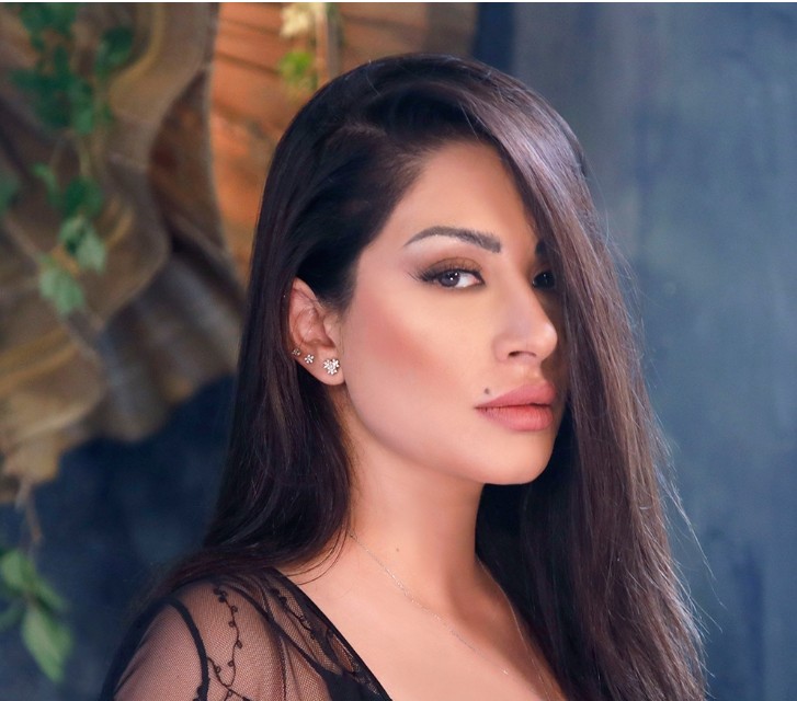 لماذا قررت سارة فرح اعتزال الفن؟ الفنانة السورية تكشف الأسباب